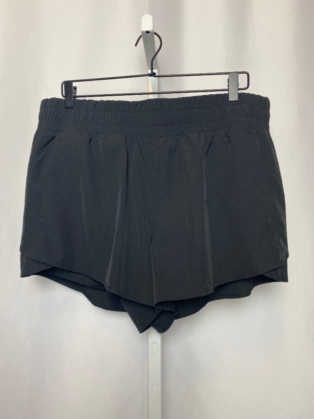 Avia Womenʻs Black Elastic Waistband Pull On Wide Leg Running Shorts X-large